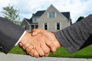 Choosing The Right Real Estate Agent: What To Look Out For